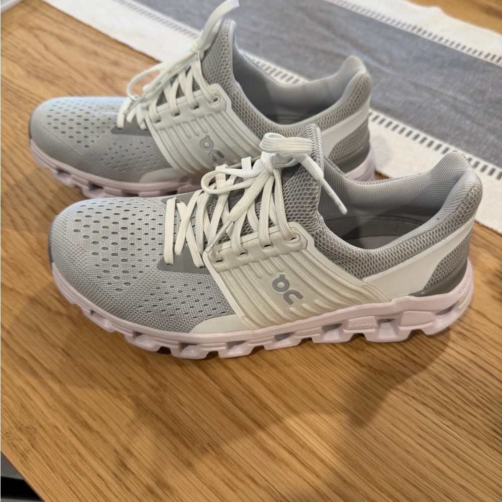 ON Cloud Cloudswift 4 Grey/White Running Shoes